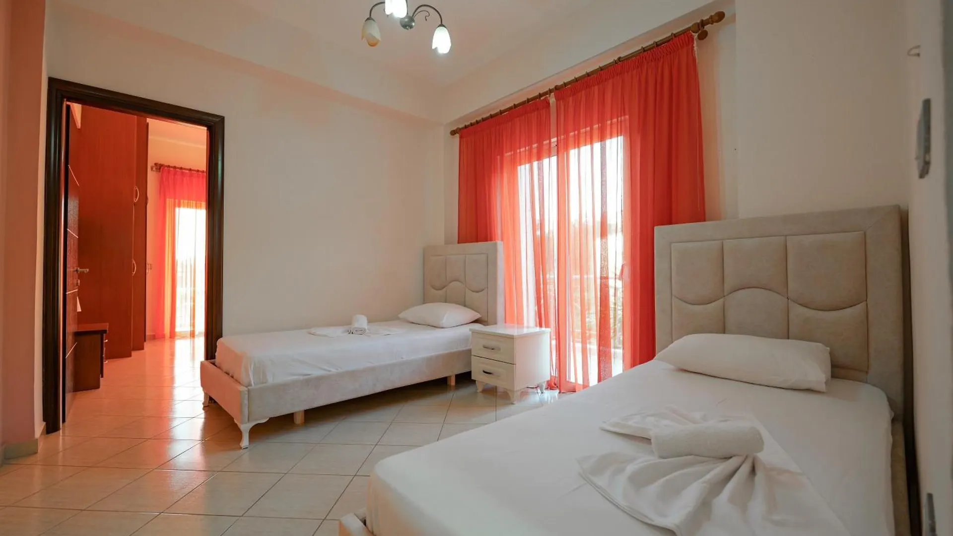 Unico Aparthotel Σαράντα