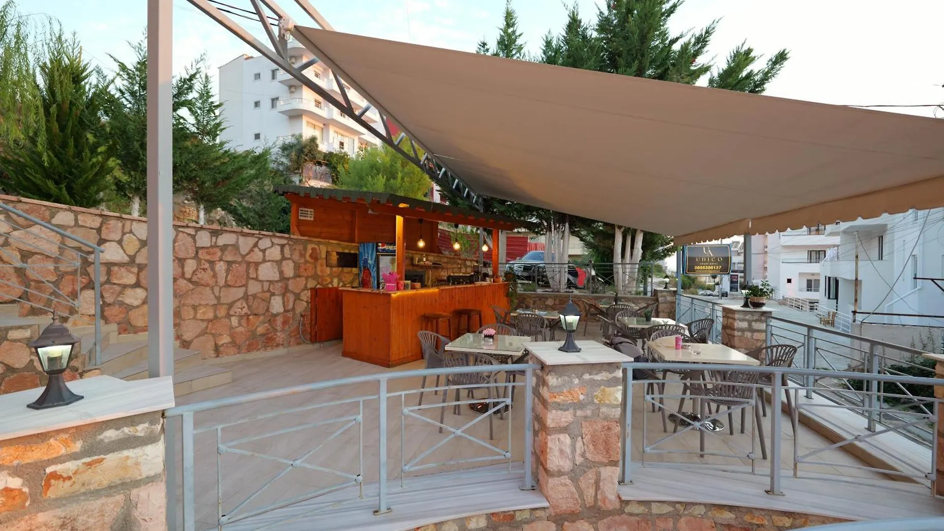 Unico Aparthotel Σαράντα 3*,