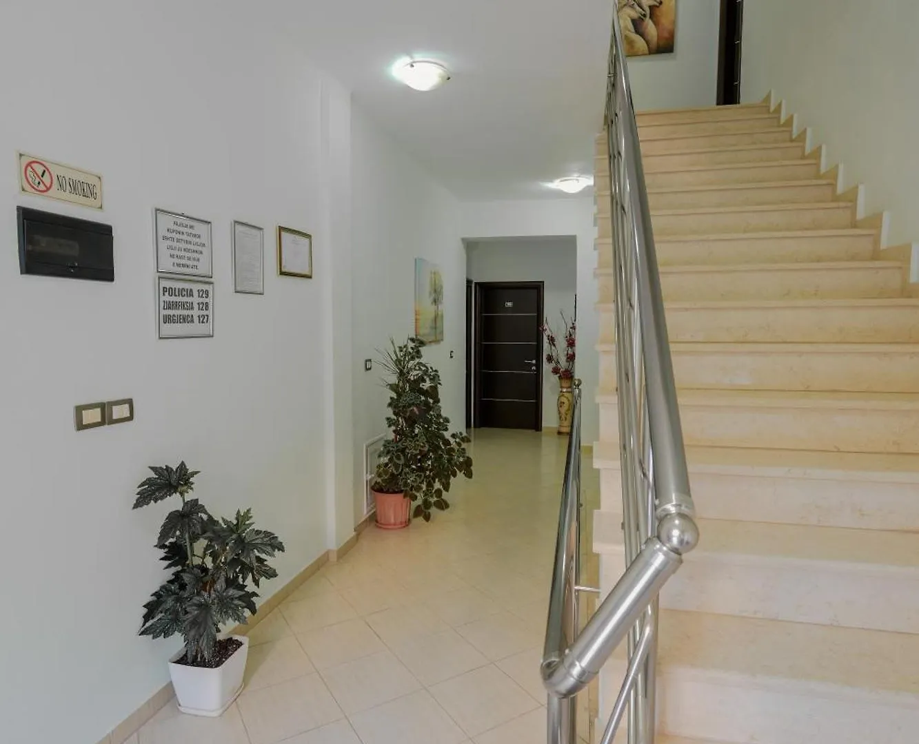 Unico Aparthotel Sarandë 3*,  Albania